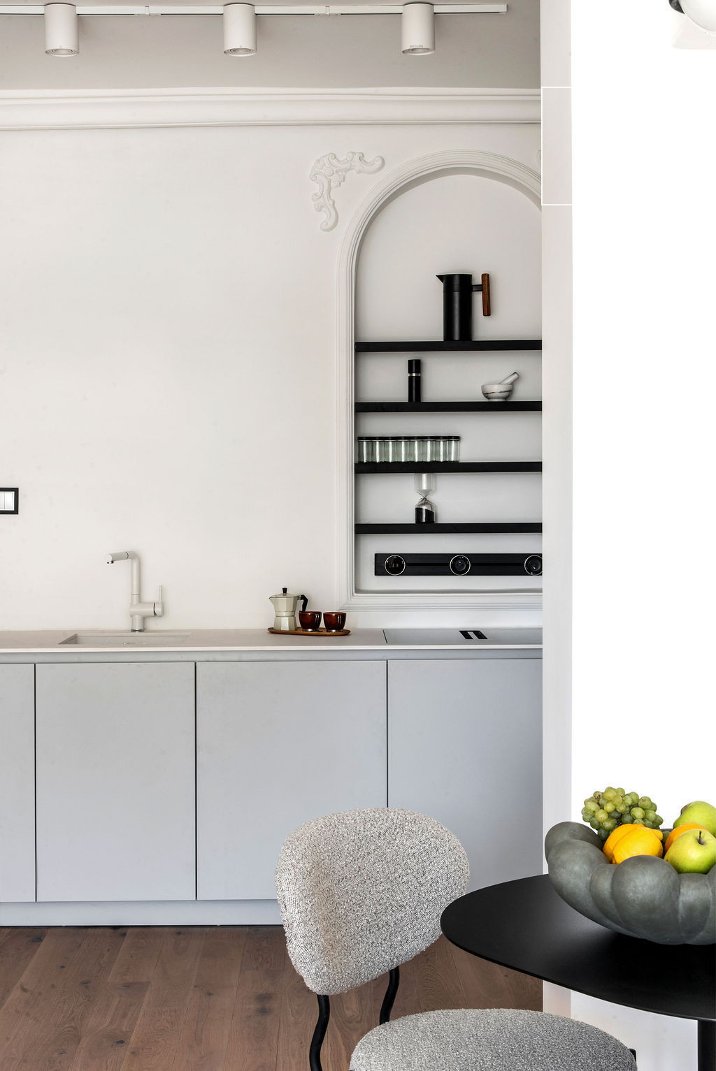 Exclusive Renovated 70 sqm One-Bedroom Apartment in District V, Lipótváros