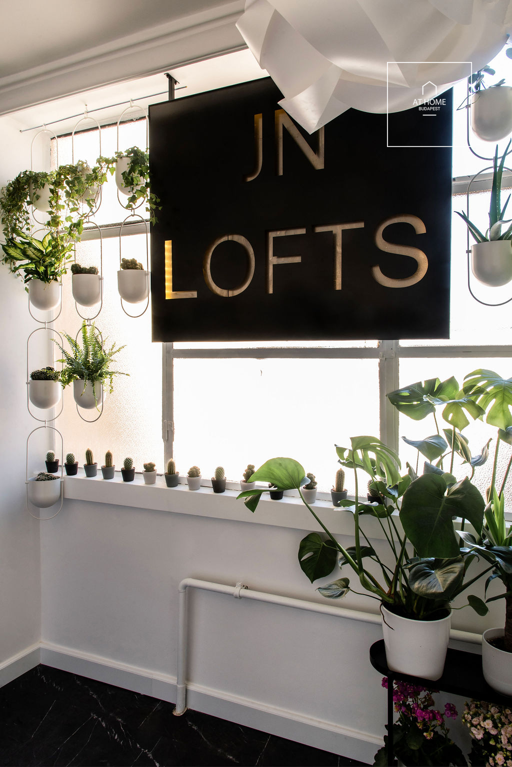 Exkluzív 70nm-es felújított 1 hálószobás lakás V. kerület, Lipótváros