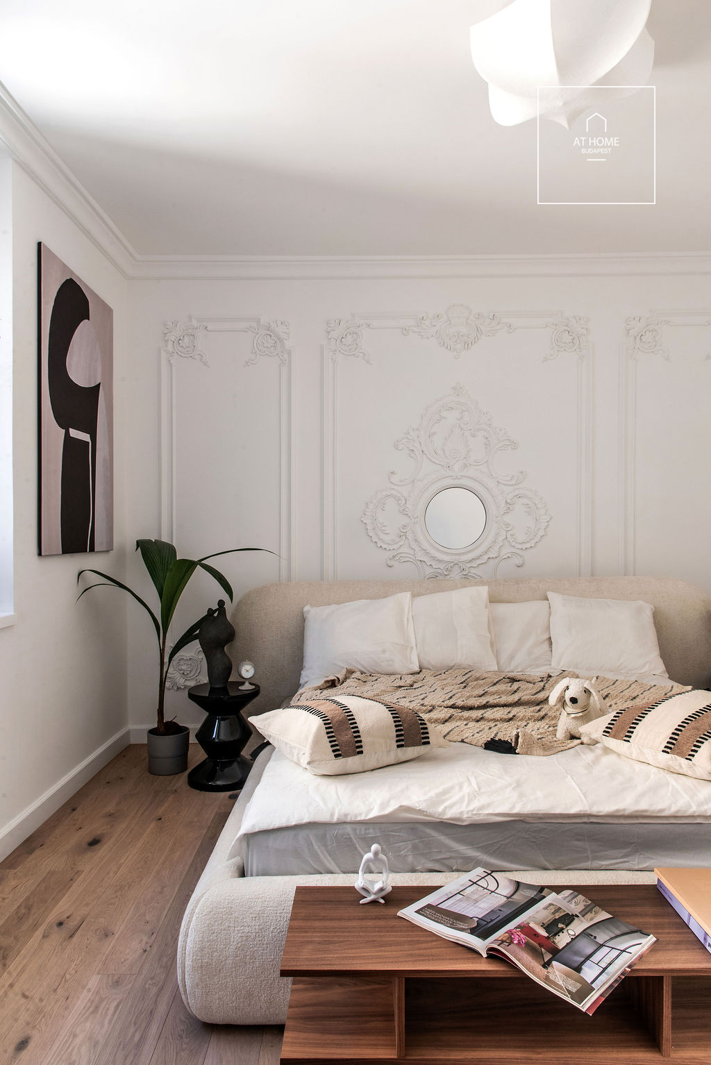 Exclusive Renovated 70 sqm One-Bedroom Apartment in District V, Lipótváros