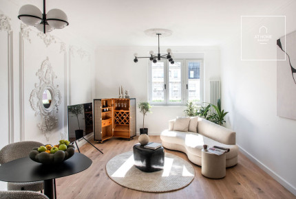 Exclusive Renovated 70 sqm One-Bedroom Apartment in District V, Lipótváros