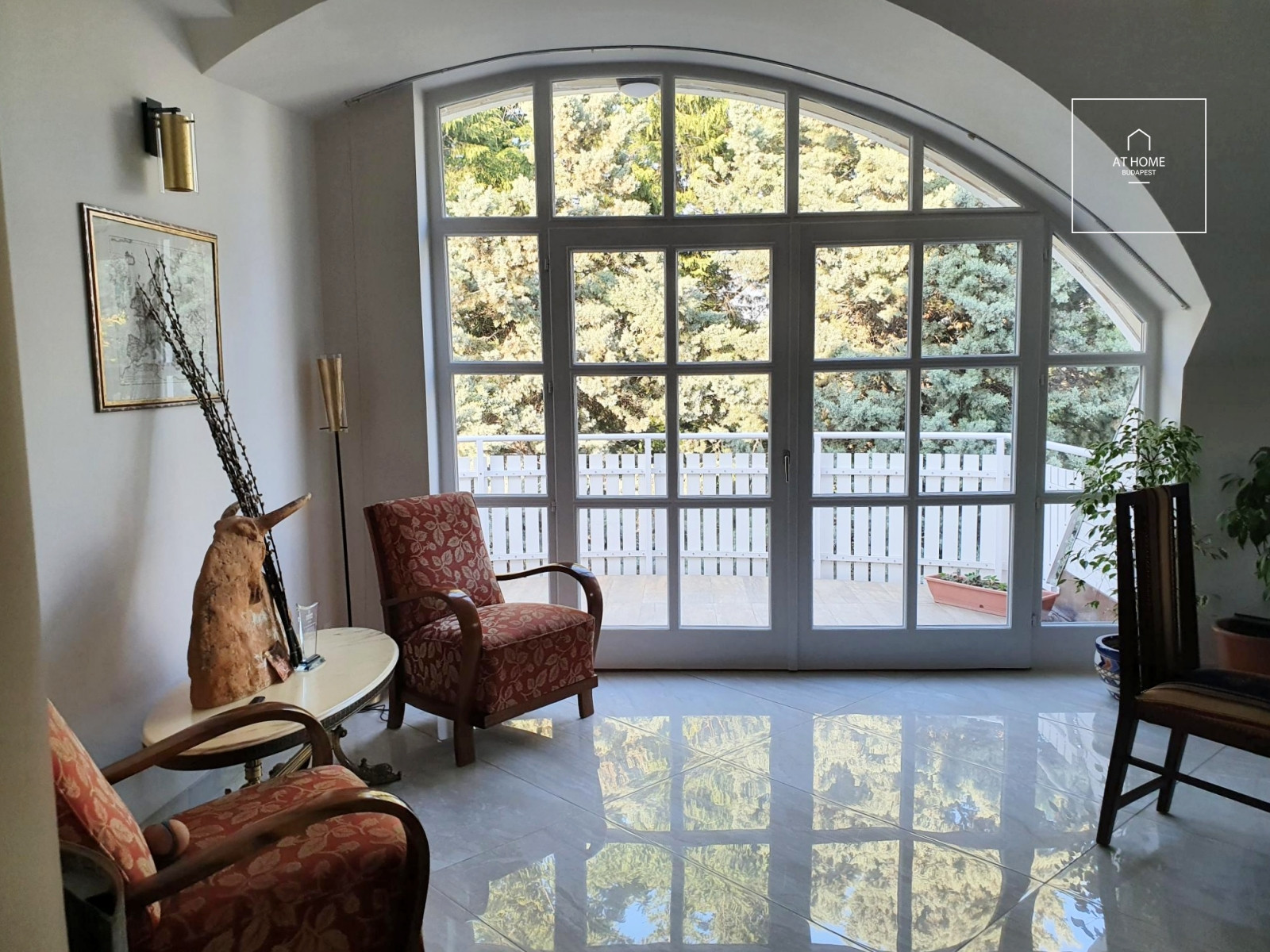 Renovated 152 sqm duplex apartment with a terrace in a private setting in District XII