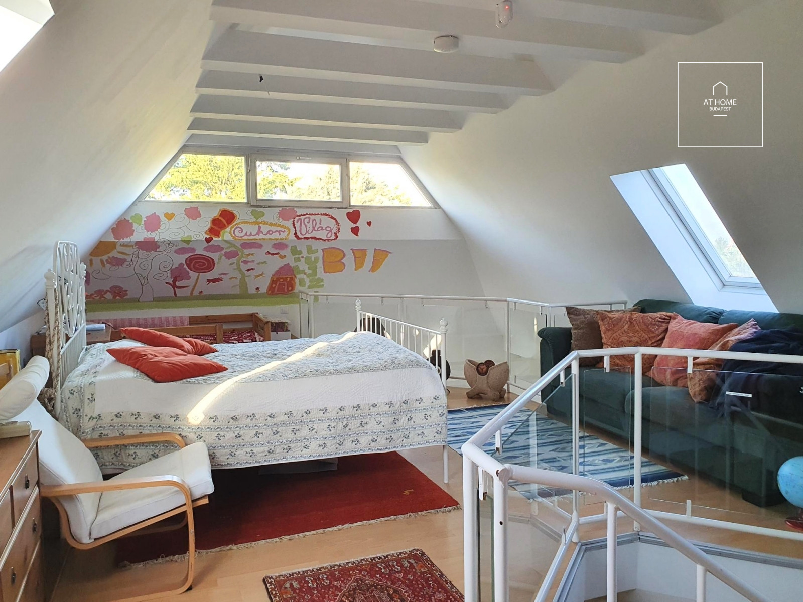 Renovated 152 sqm duplex apartment with a terrace in a private setting in District XII