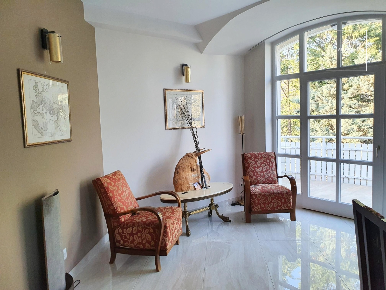 Renovated 152 sqm duplex apartment with a terrace in a private setting in District XII