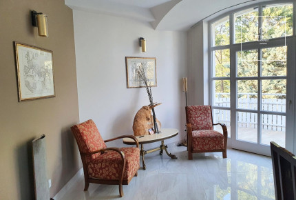 Renovated 152 sqm duplex apartment with a terrace in a private setting in District XII