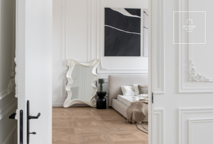Renovated apartment in the heart of the city, customizable to the new owner’s needs