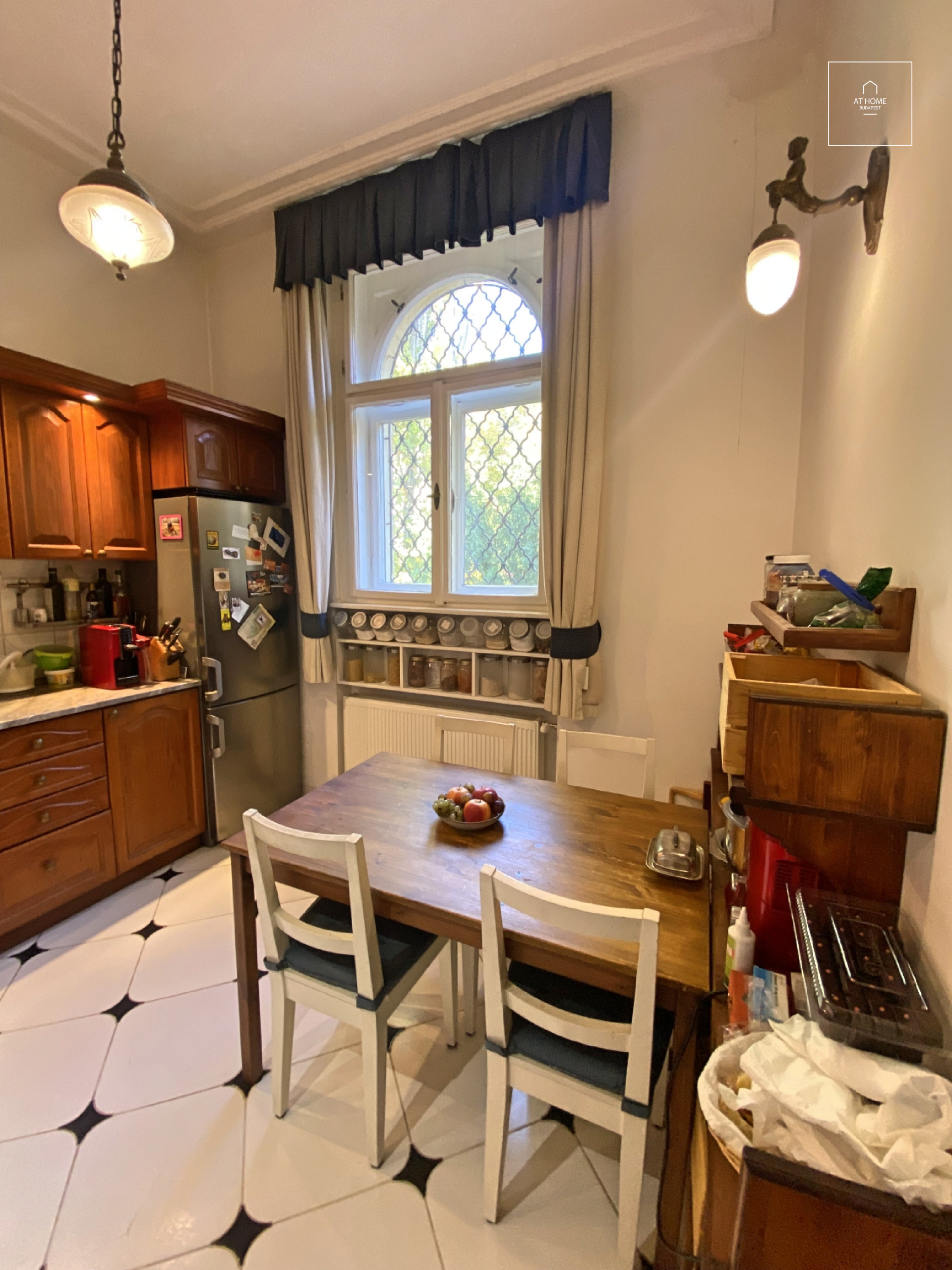 Kiadó elegáns villa lakás Budapest II. kerület, Vérhalom