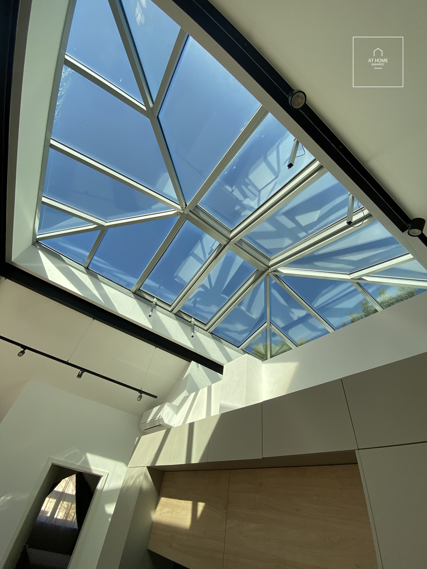 Newly built penthouse premium apartment Budapest II. district, Rózsadomb