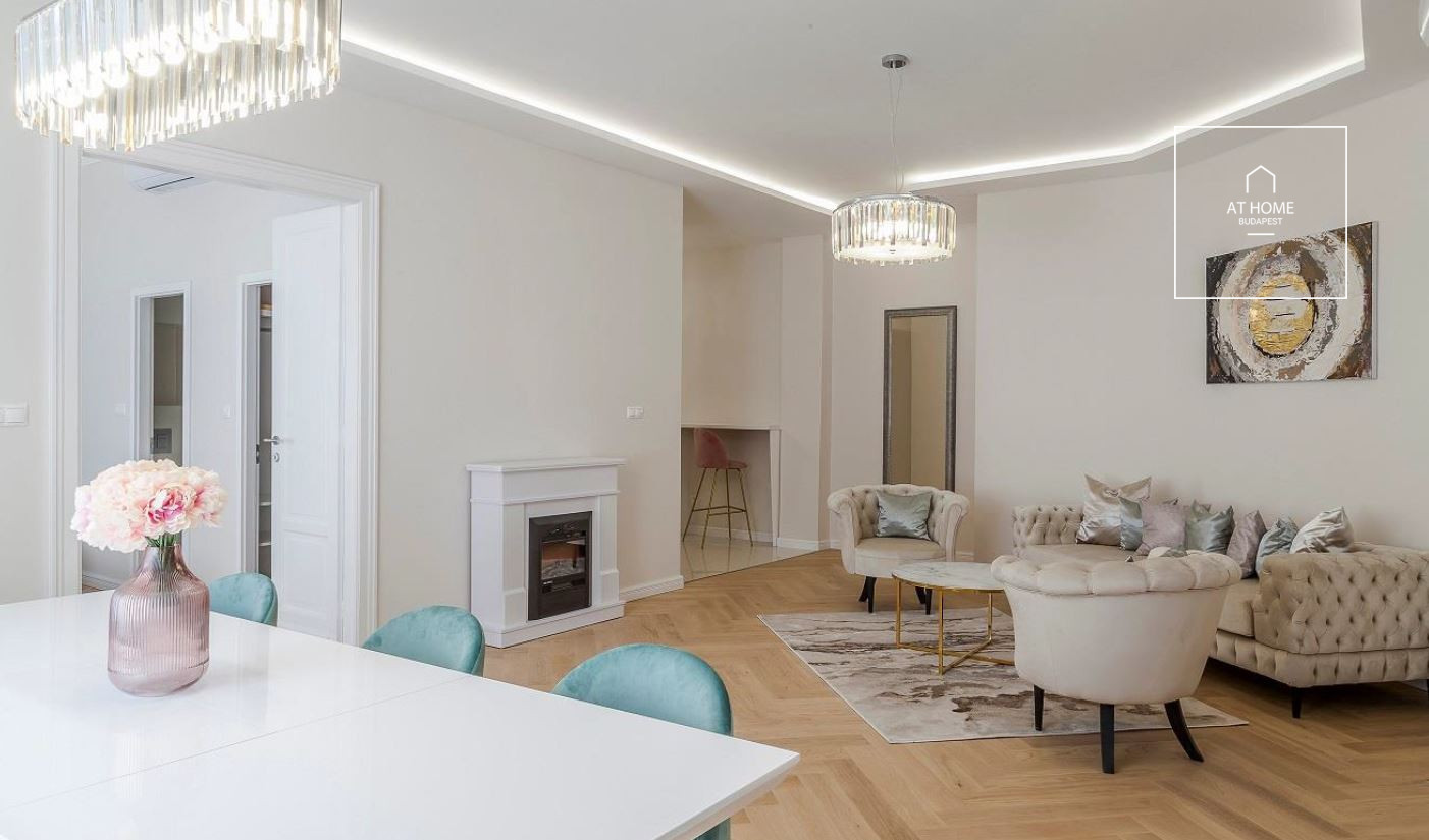 Newly furnished and renovated apartment in classical building in the Centre of Budapest