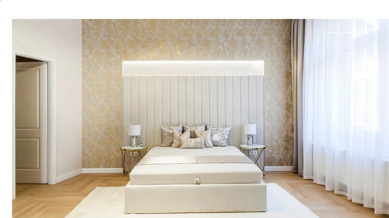 Newly furnished and renovated apartment in classical building in the Centre of Budapest