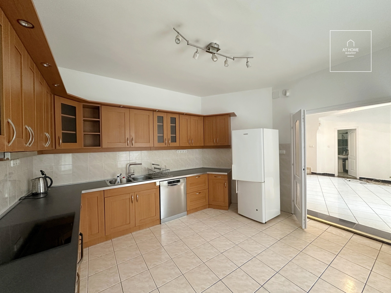 Wonderful detached house for rent Budapest II. district, Kurucles