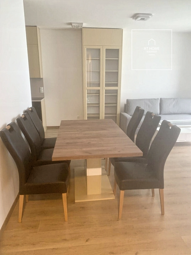 Newly built 2-bedroom apartment with park view on the Marina waterfront