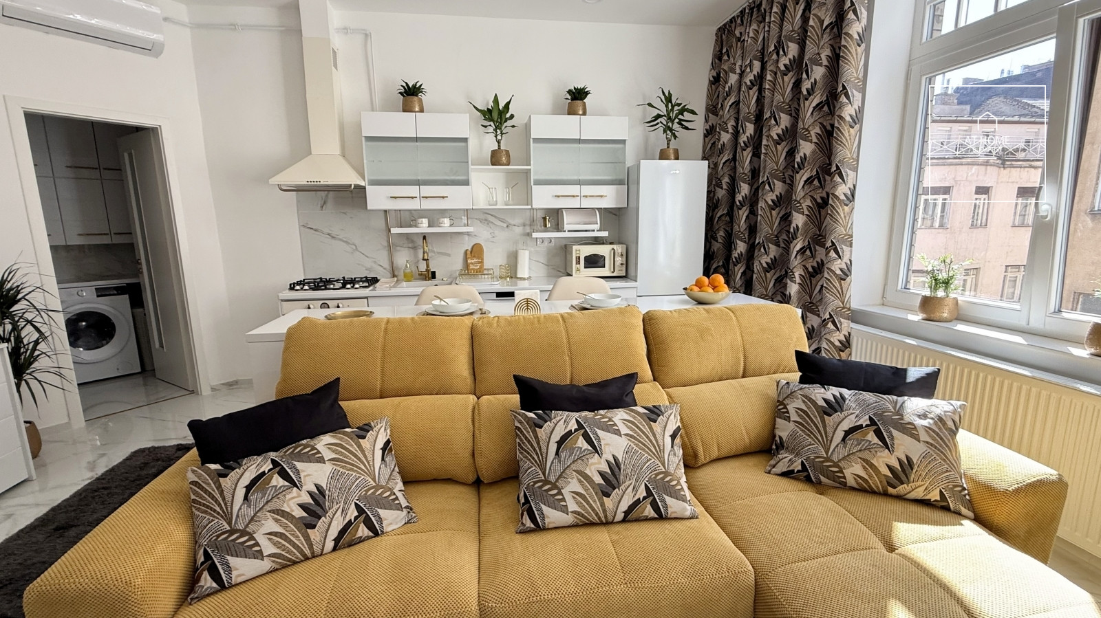 Renovated, fully equipped downtown apartment in District V