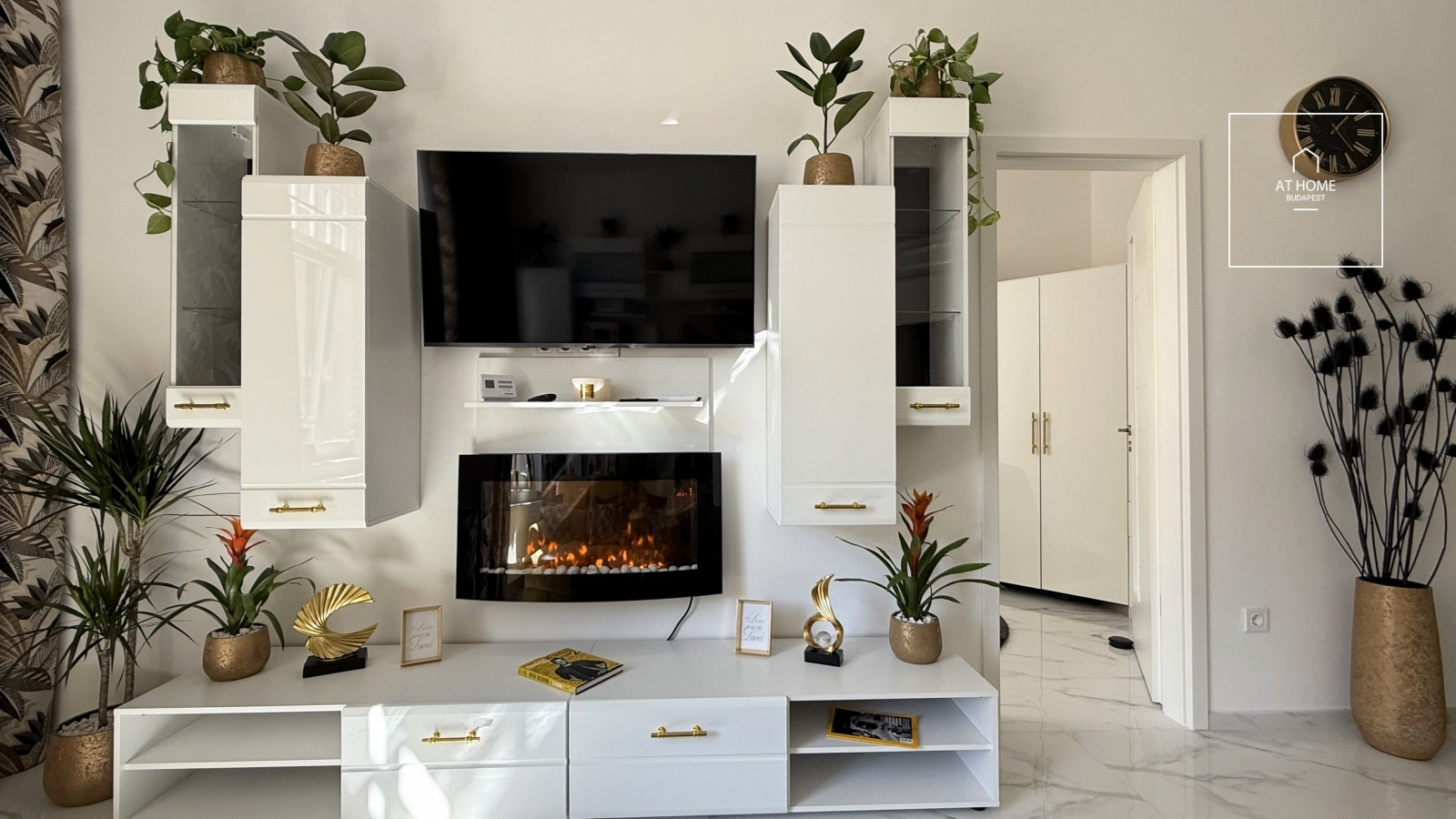 Renovated, fully equipped downtown apartment in District V