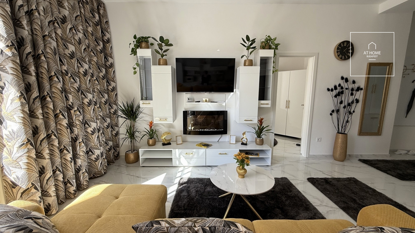 Renovated, fully equipped downtown apartment in District V