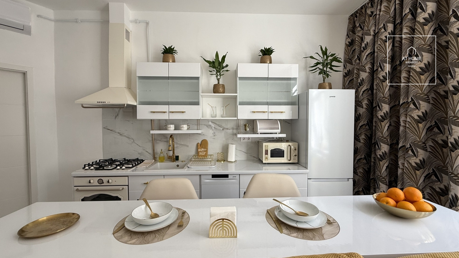 Renovated, fully equipped downtown apartment in District V