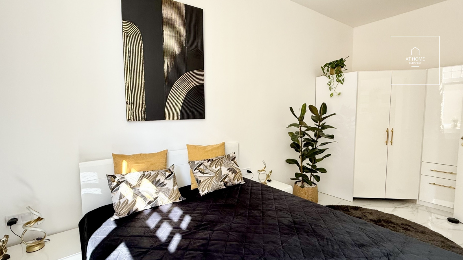 Renovated, fully equipped downtown apartment in District V