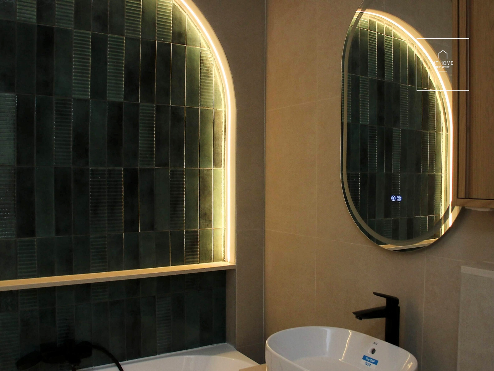 Panoramic two-bedroom penthouse with winter garden and concierge  services in District 13