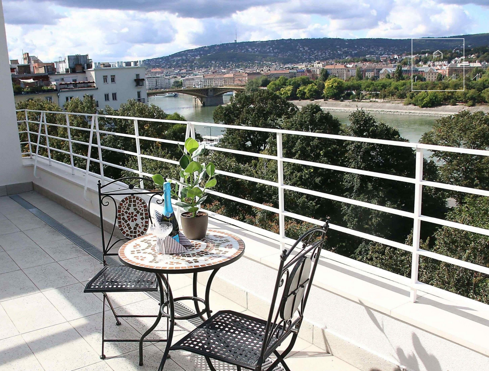 Panoramic two-bedroom penthouse with winter garden and concierge  services in District 13