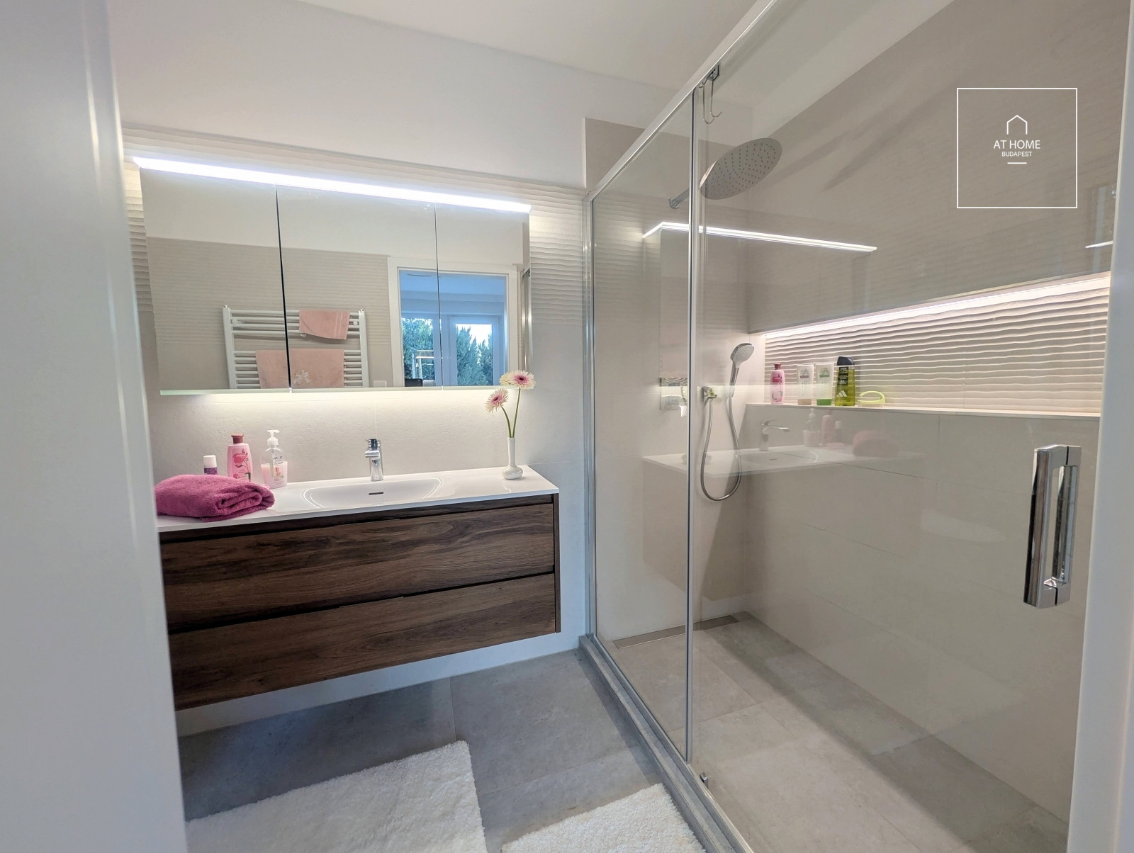 Brand-new, premium three-bedroom apartment with garden access in Óbuda