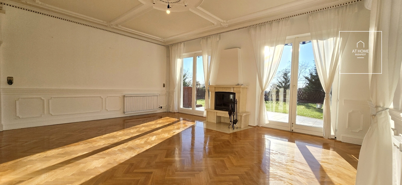 Renovated 210 sqm three-storey family home in one of the most sought-after areas of Rózsadomb