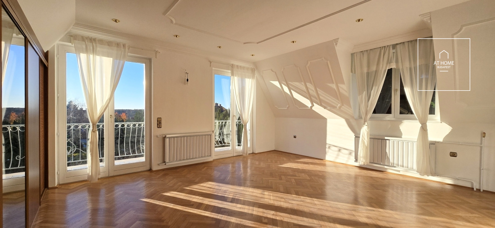 Renovated 210 sqm three-storey family home in one of the most sought-after areas of Rózsadomb