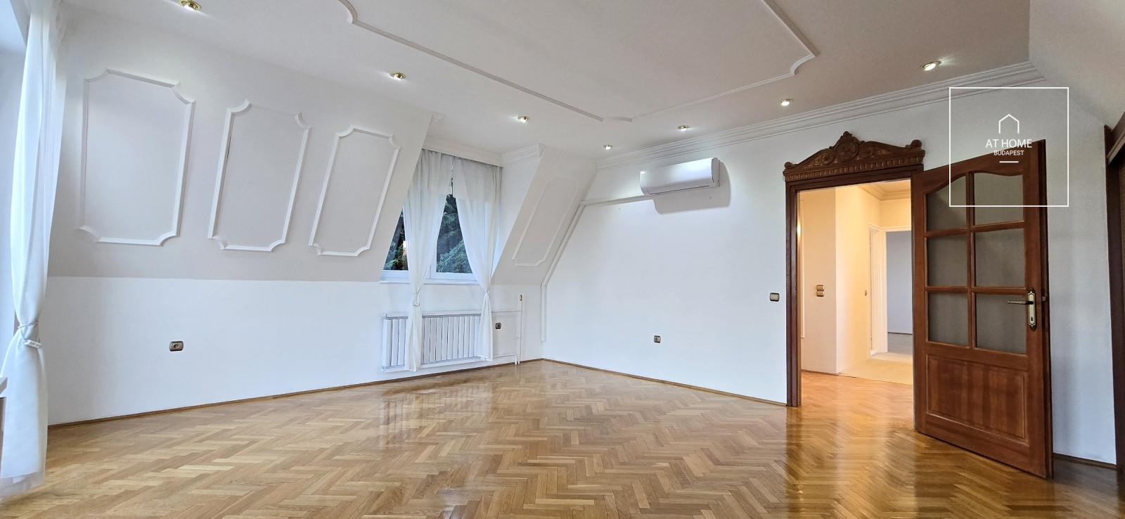 Renovated 210 sqm three-storey family home in one of the most sought-after areas of Rózsadomb
