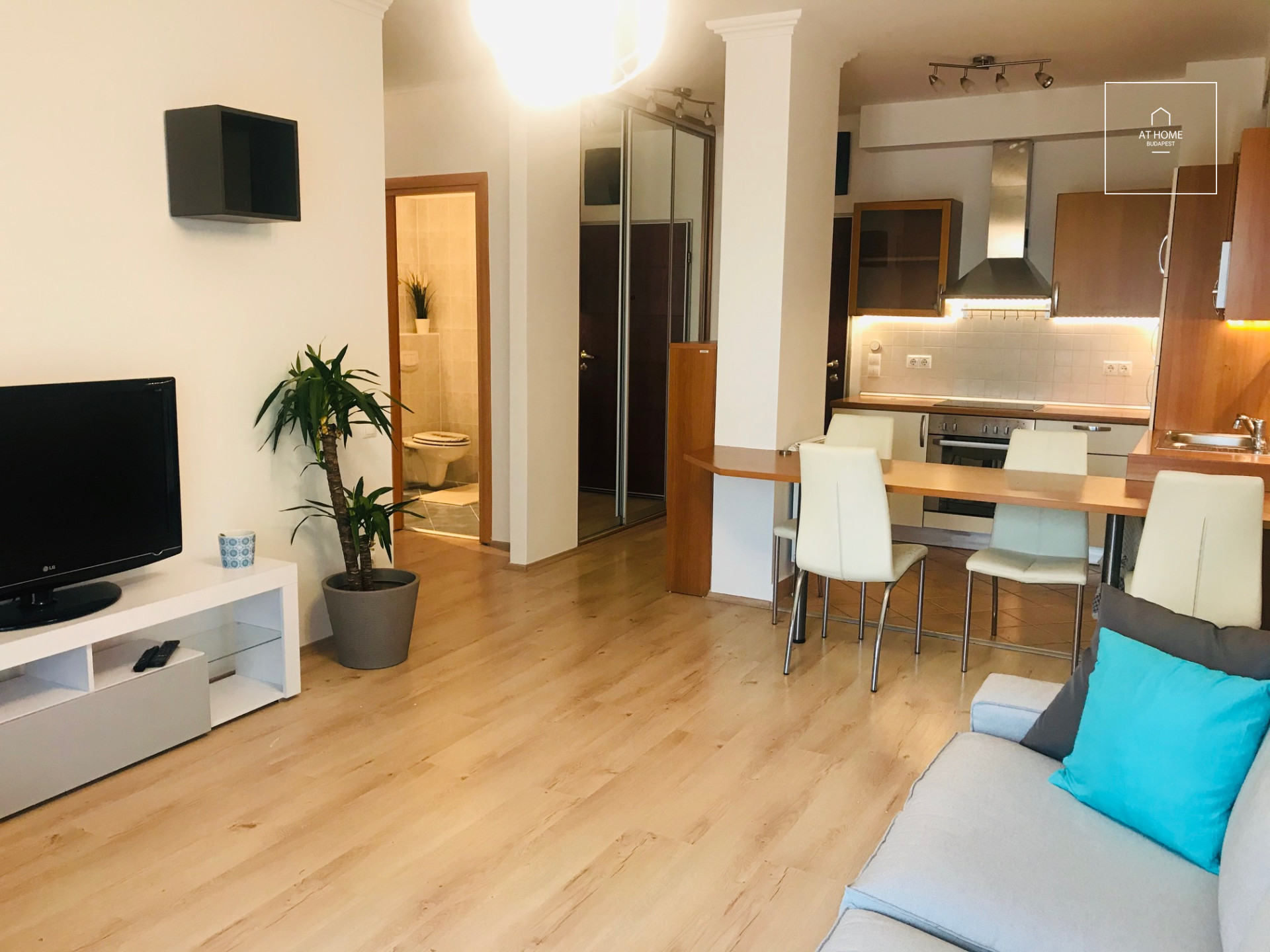 2-bedroom apartment with a view of the Danube for rent in XIII. district