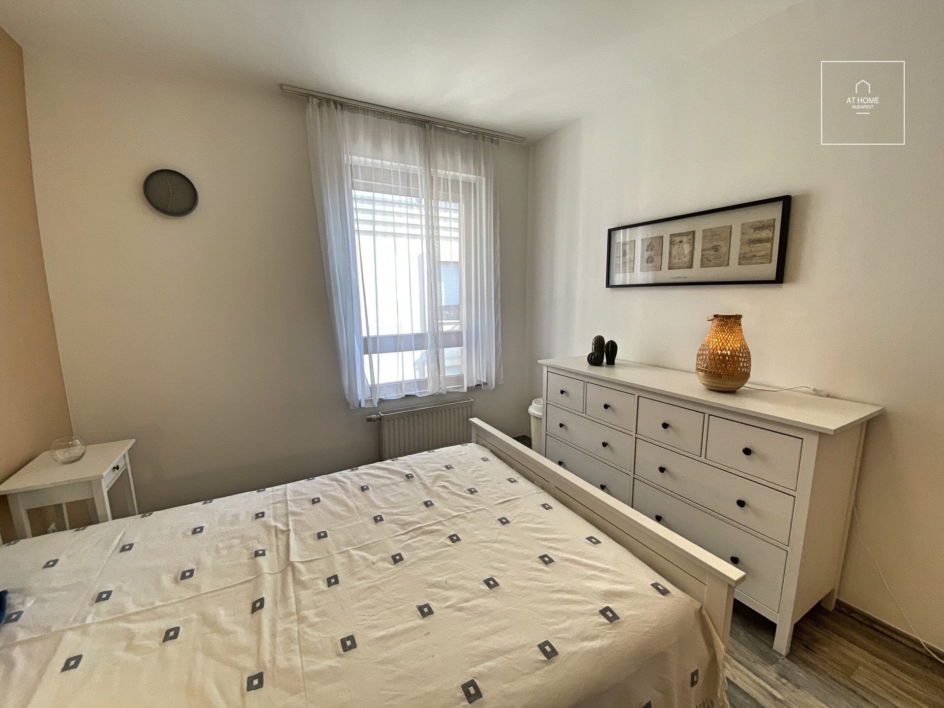 Sunny apartment for rent Budapest VI. district, Belváros