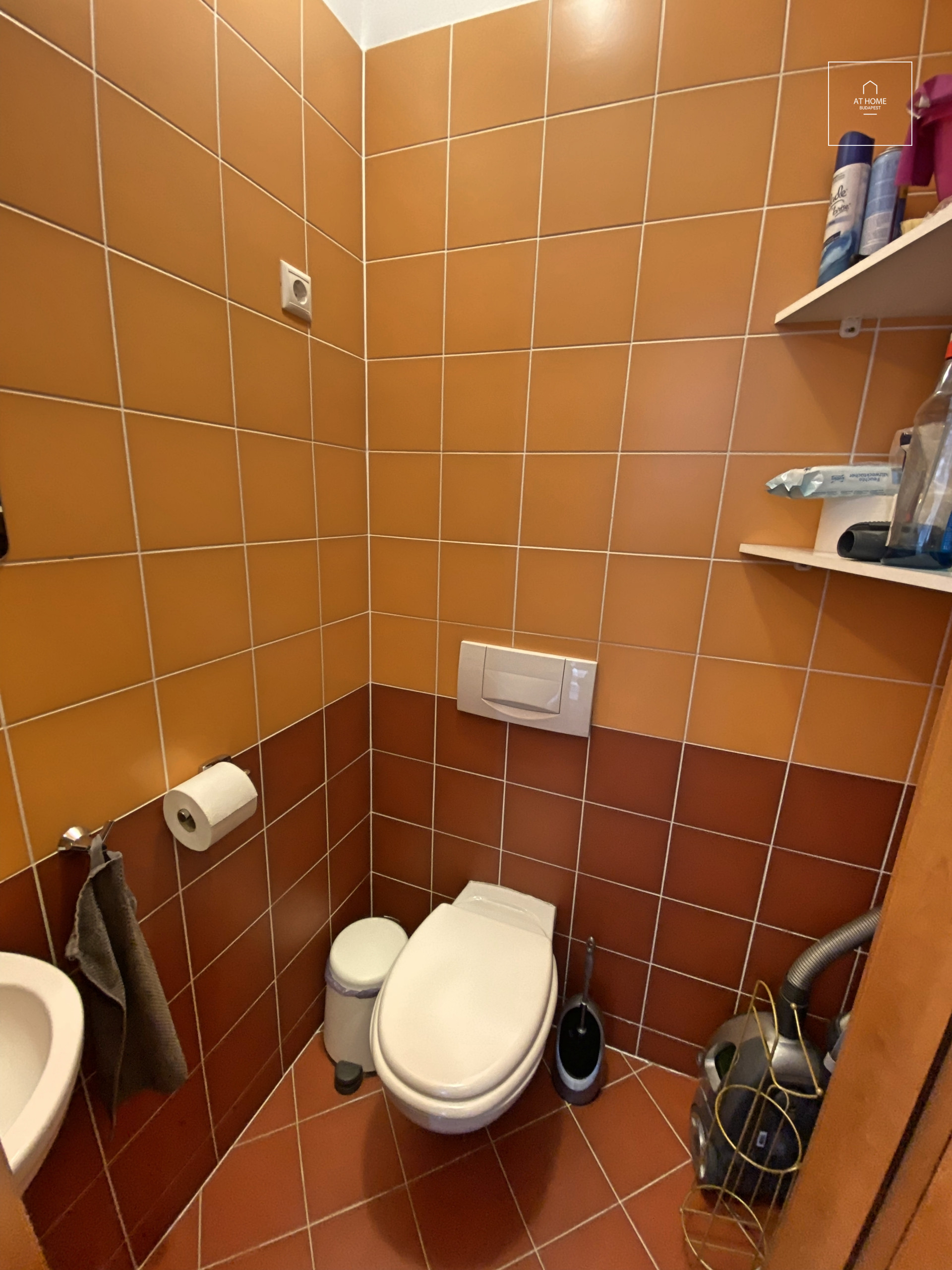 Sunny apartment for rent Budapest VI. district, Belváros