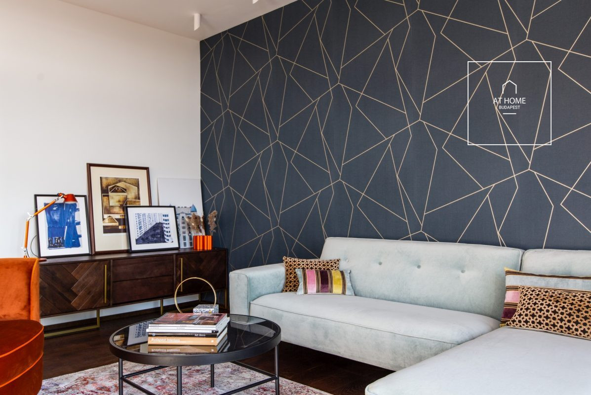 Panoramic 2-bedroom apartment with a 30 sqm terrace on Gellért Hill