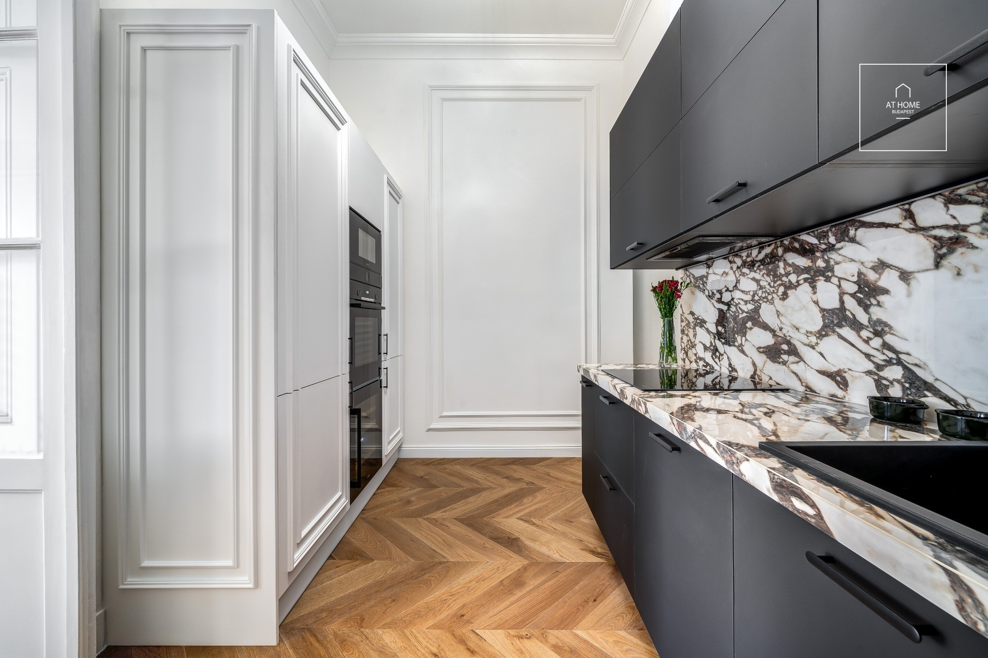 Exclusive designer apartment for rent in the heart of downtown Budapest, District V.