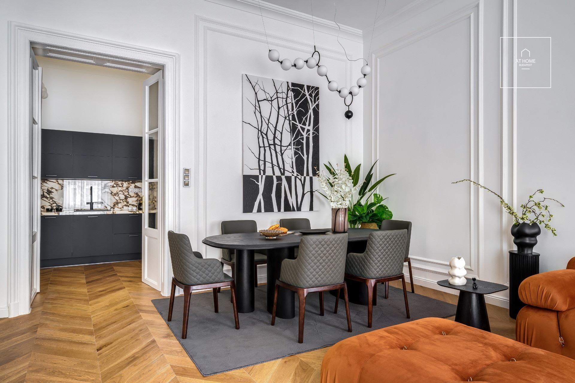 Exclusive designer apartment for rent in the heart of downtown Budapest, District V.
