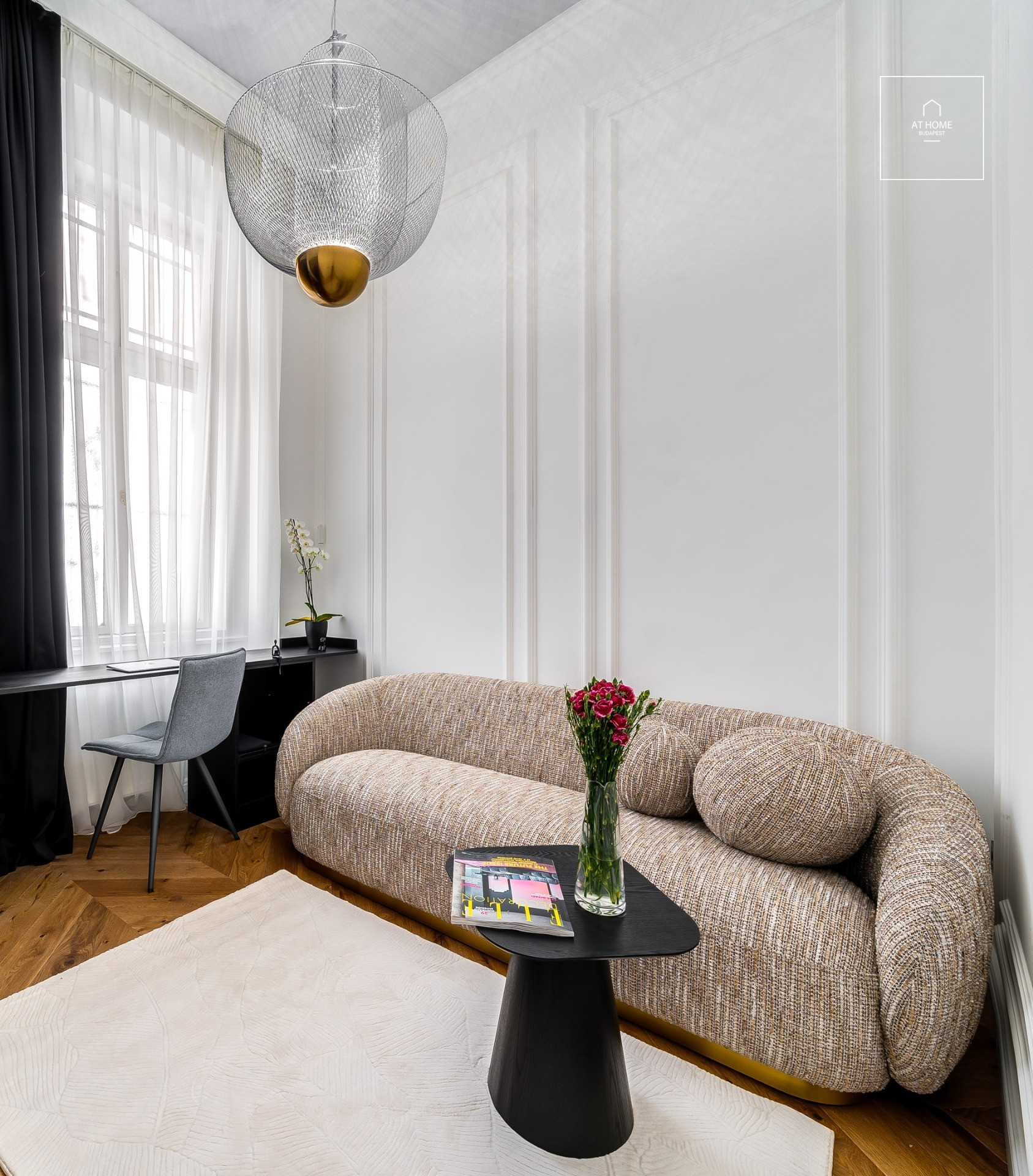 Exclusive designer apartment for rent in the heart of downtown Budapest, District V.