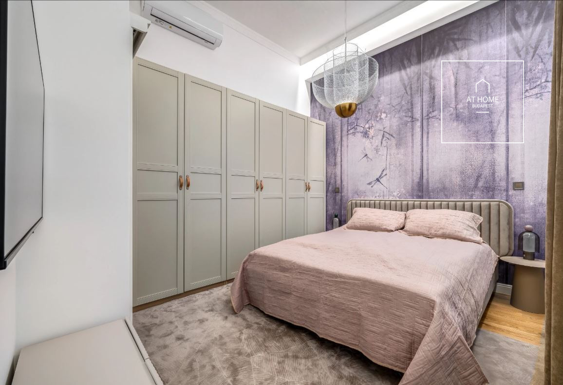 Spacious two luxury apartment available for rent in the very heart of Budapest’s prestigious District V.