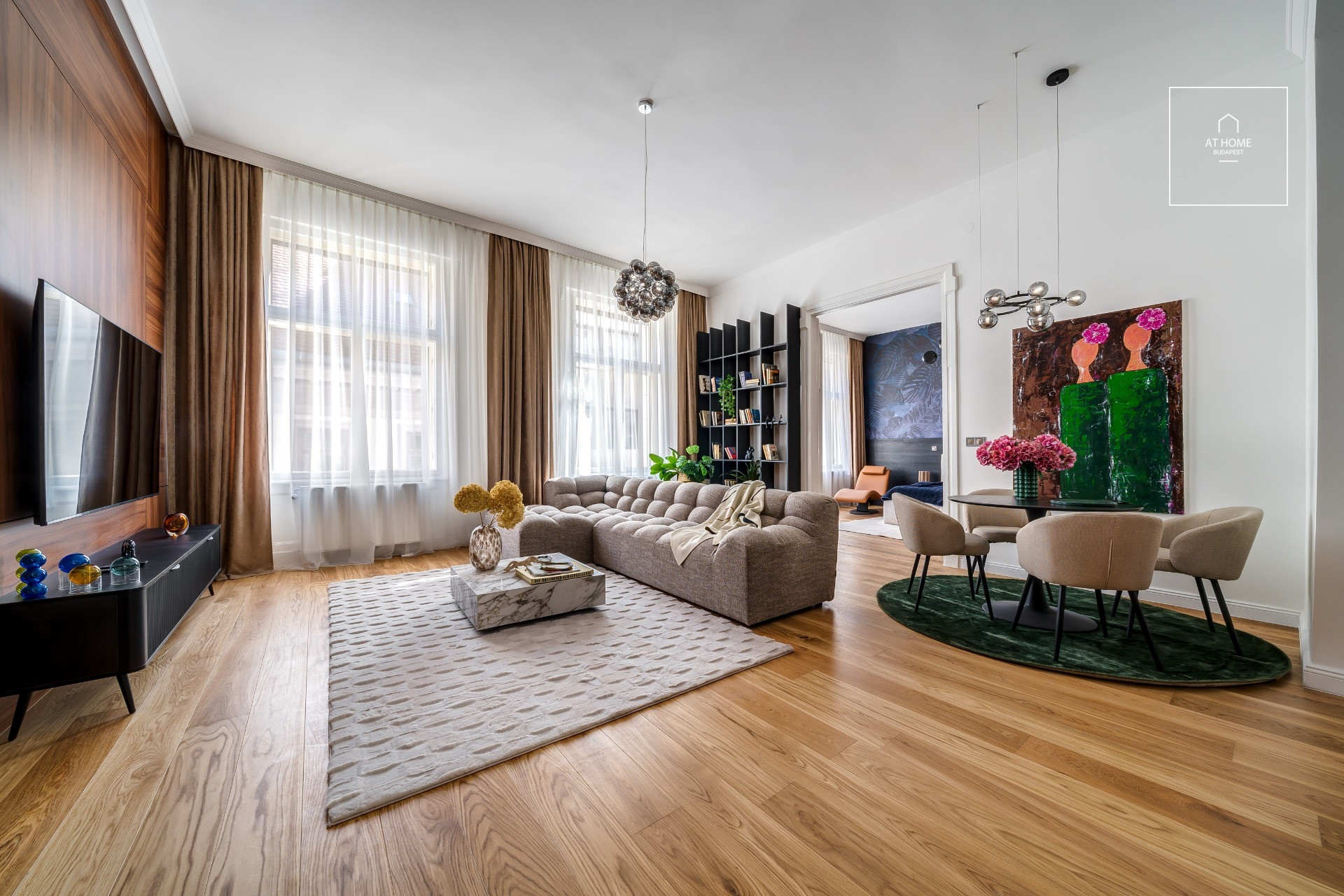 Spacious two luxury apartment available for rent in the very heart of Budapest’s prestigious District V.