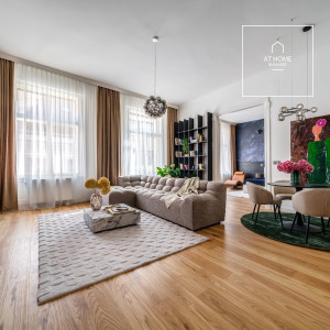 Spacious two luxury apartment available for rent in the very heart of Budapest’s prestigious District V.