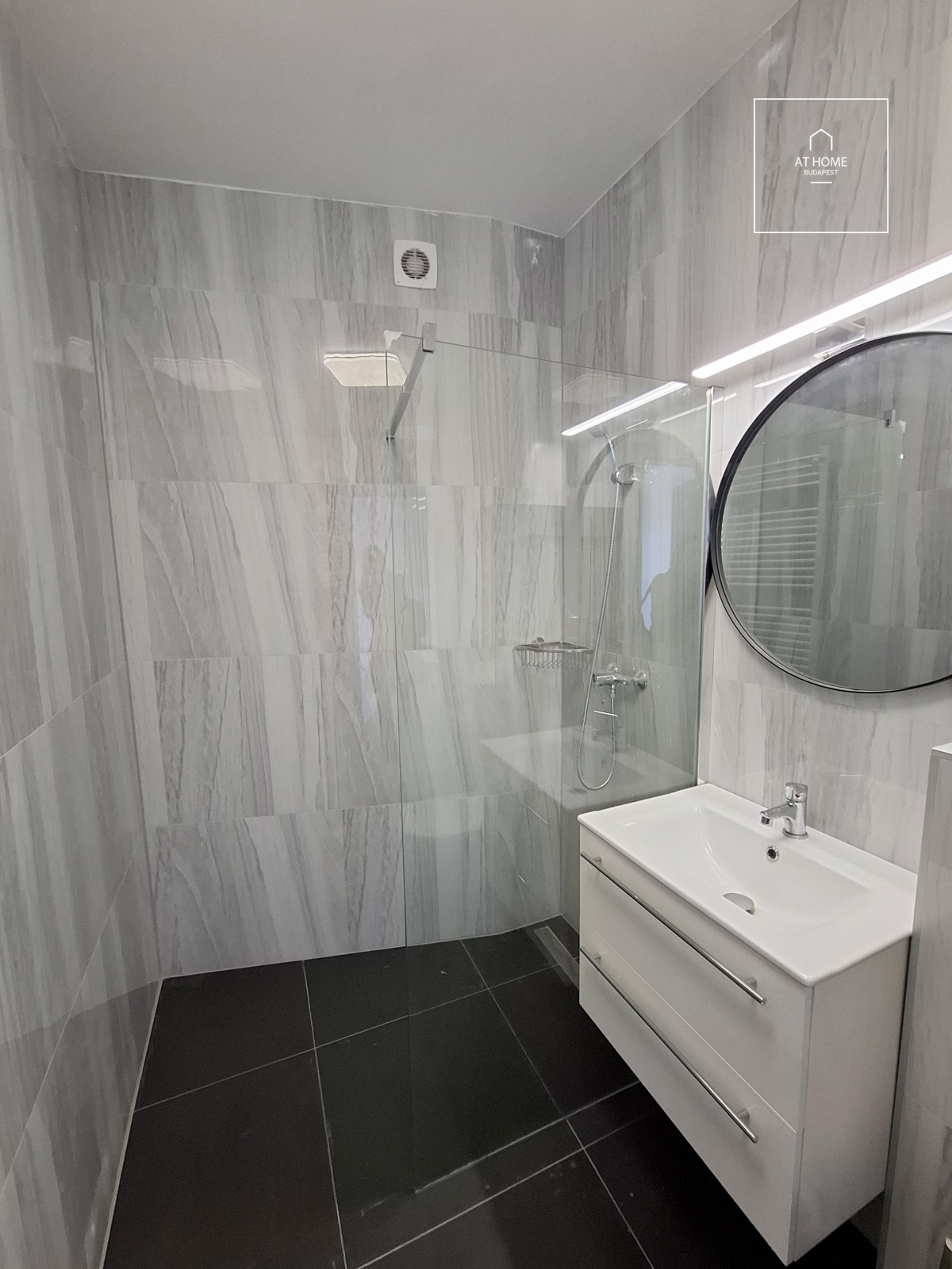 Studio apartment with terrace for sale  in District II, Zöldmál, Budapest