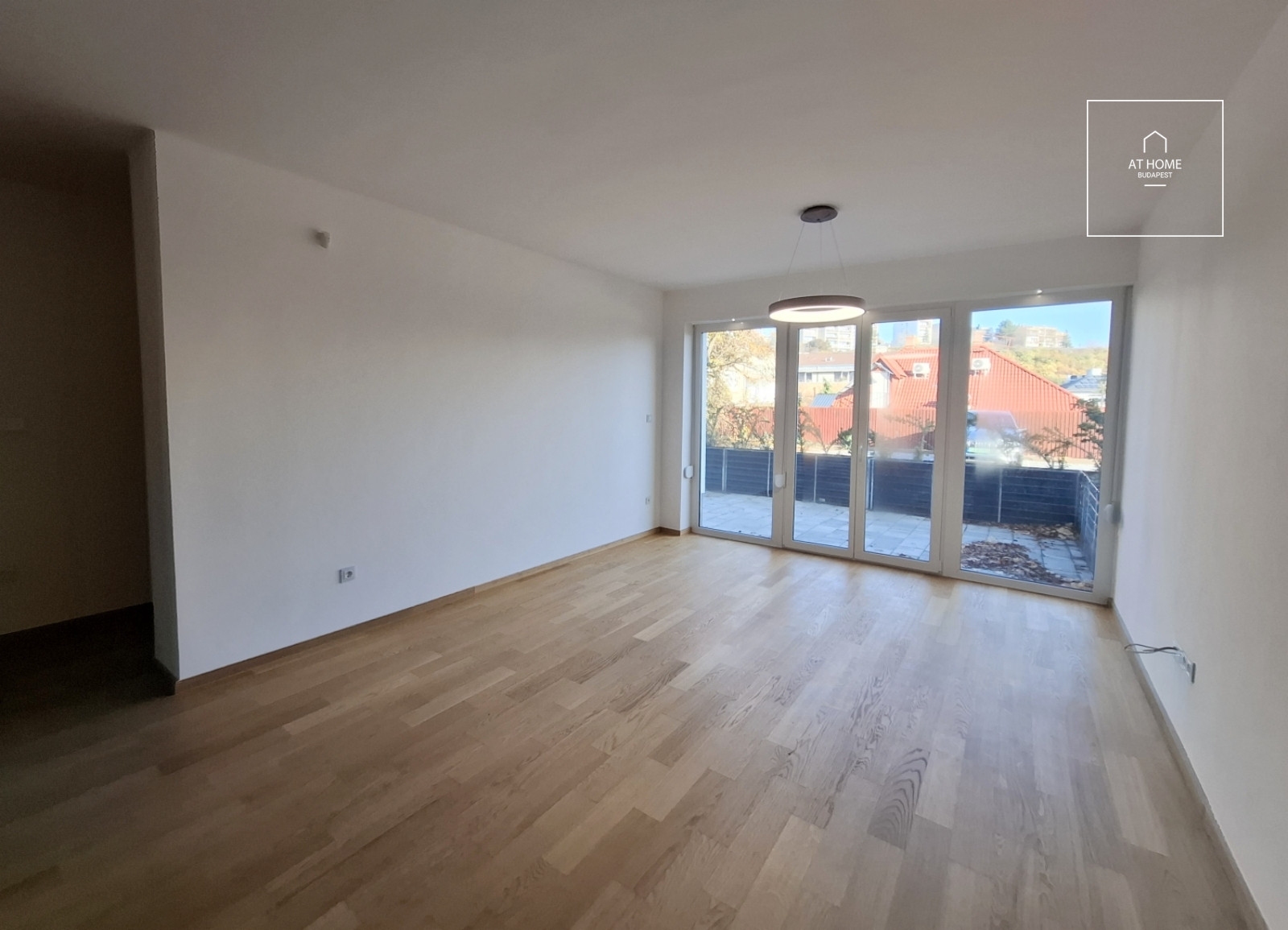 Studio apartment with terrace for sale in District II, Zöldmál, Budapest