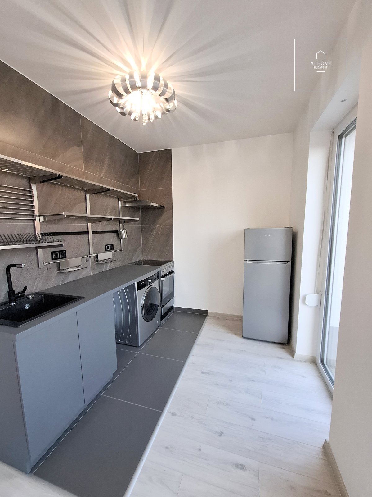 Studio apartment with terrace for sale in District II, Zöldmál, Budapest