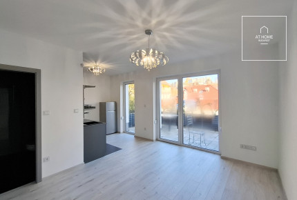 Studio apartment with terrace for sale in District II, Zöldmál, Budapest