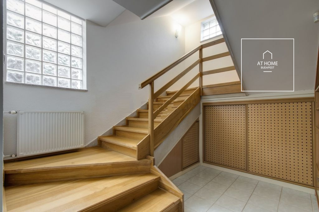Detached family house for rent in the 2nd district of Budapest