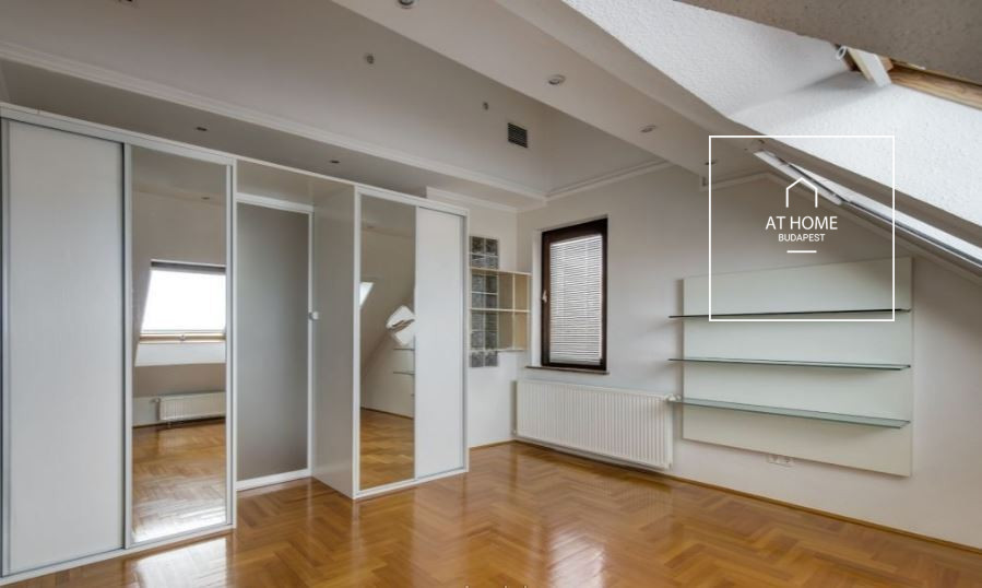 Detached family house for rent in the 2nd district of Budapest