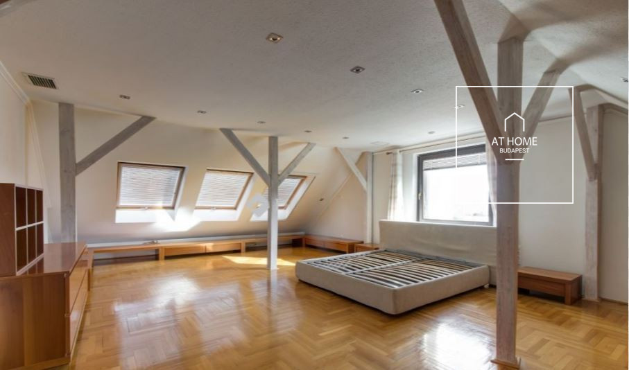 Detached family house for rent in the 2nd district of Budapest