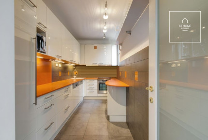 Detached family house for rent in the 2nd district of Budapest