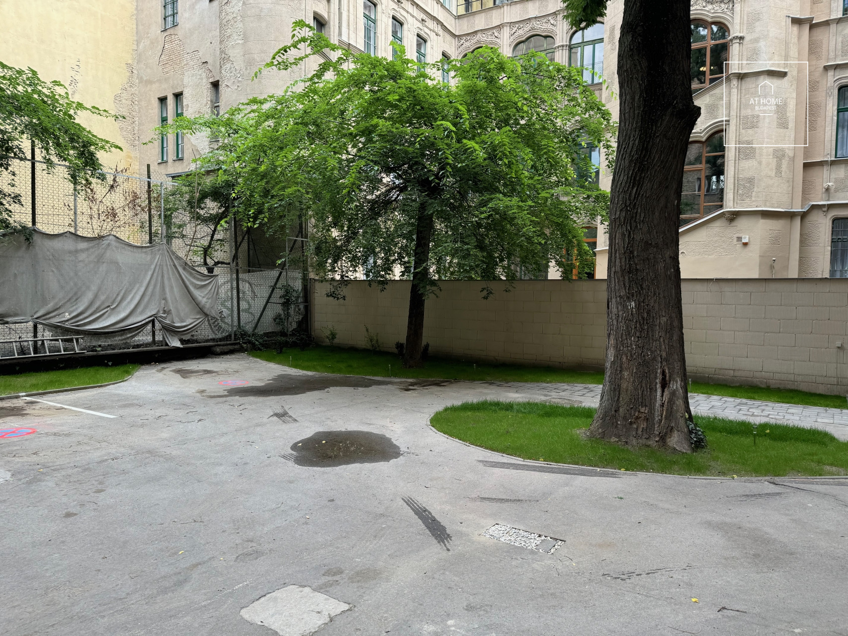 Newly built apartment with garden for rent in Budapest 6th district,  Külső-Terézváros