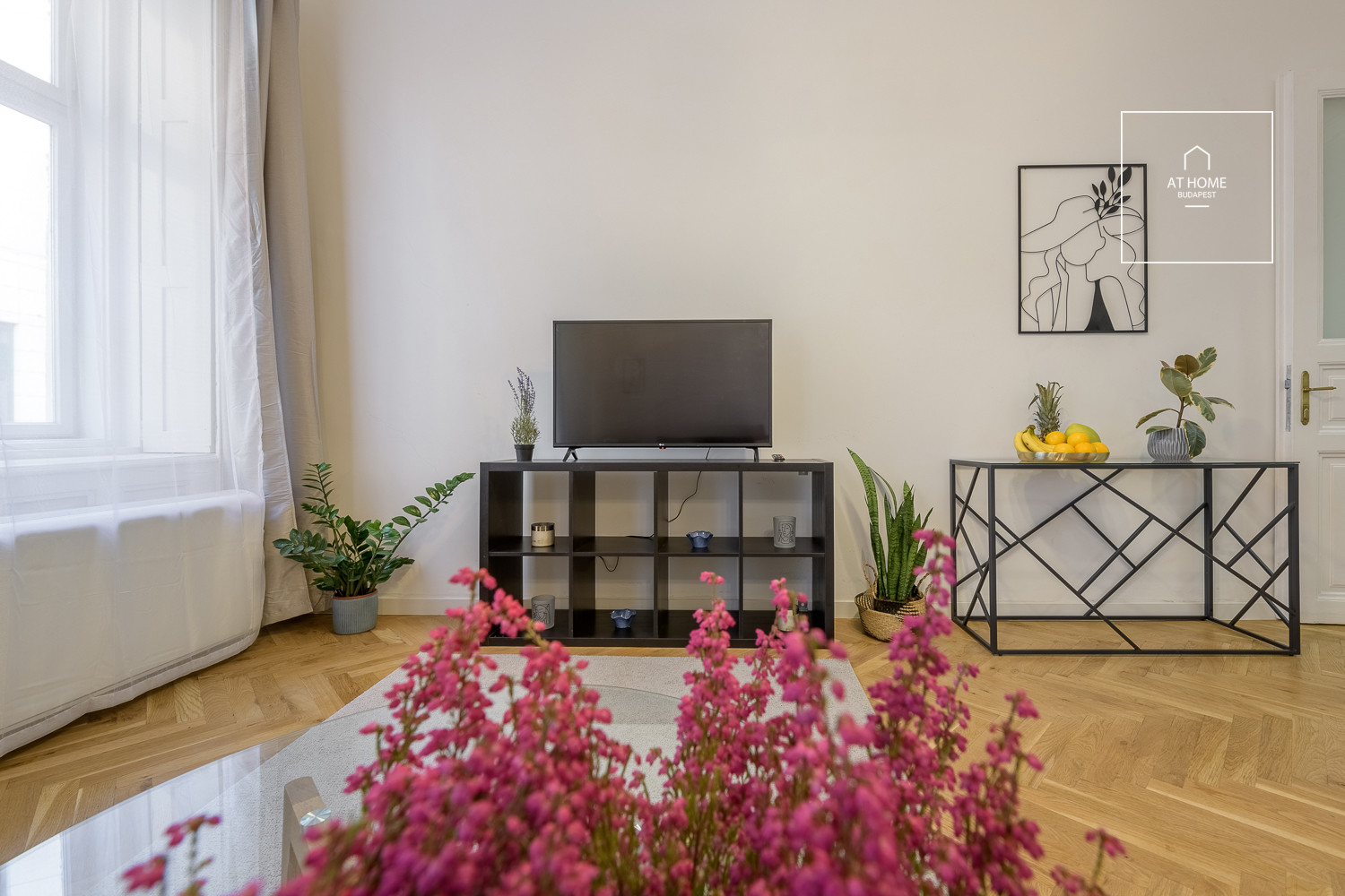 Newly built apartment with garden for rent in Budapest 6th district,  Külső-Terézváros