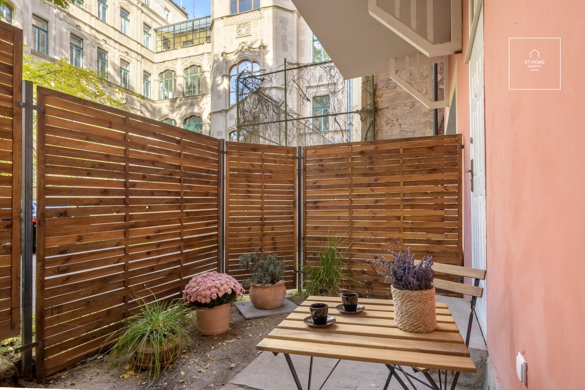 Newly built apartment with garden for rent in Budapest 6th district,  Külső-Terézváros