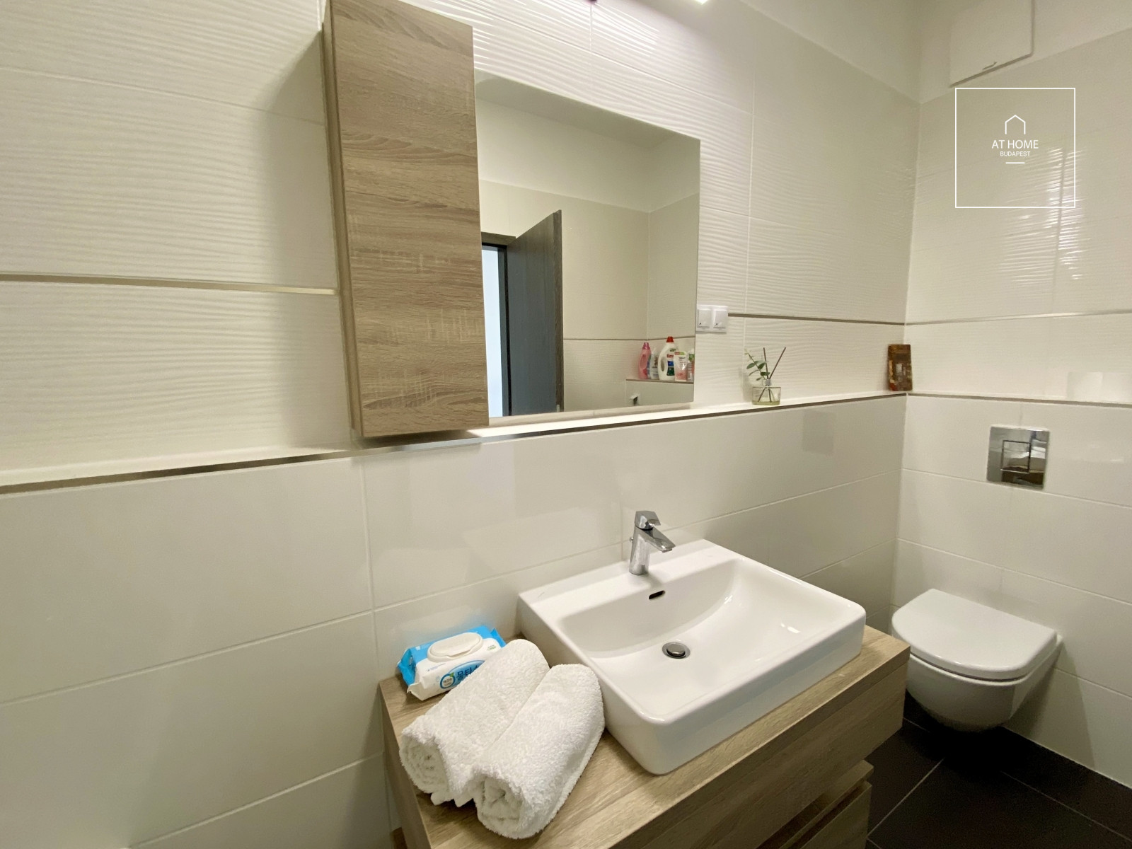 Luxury apartment with panoramic views, 10 sqm terrace, and 2 bedrooms at Budapart