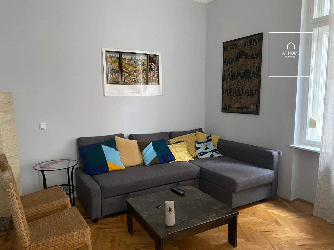 Two-bedroom apartment for rent in the heart of the city center, district 5