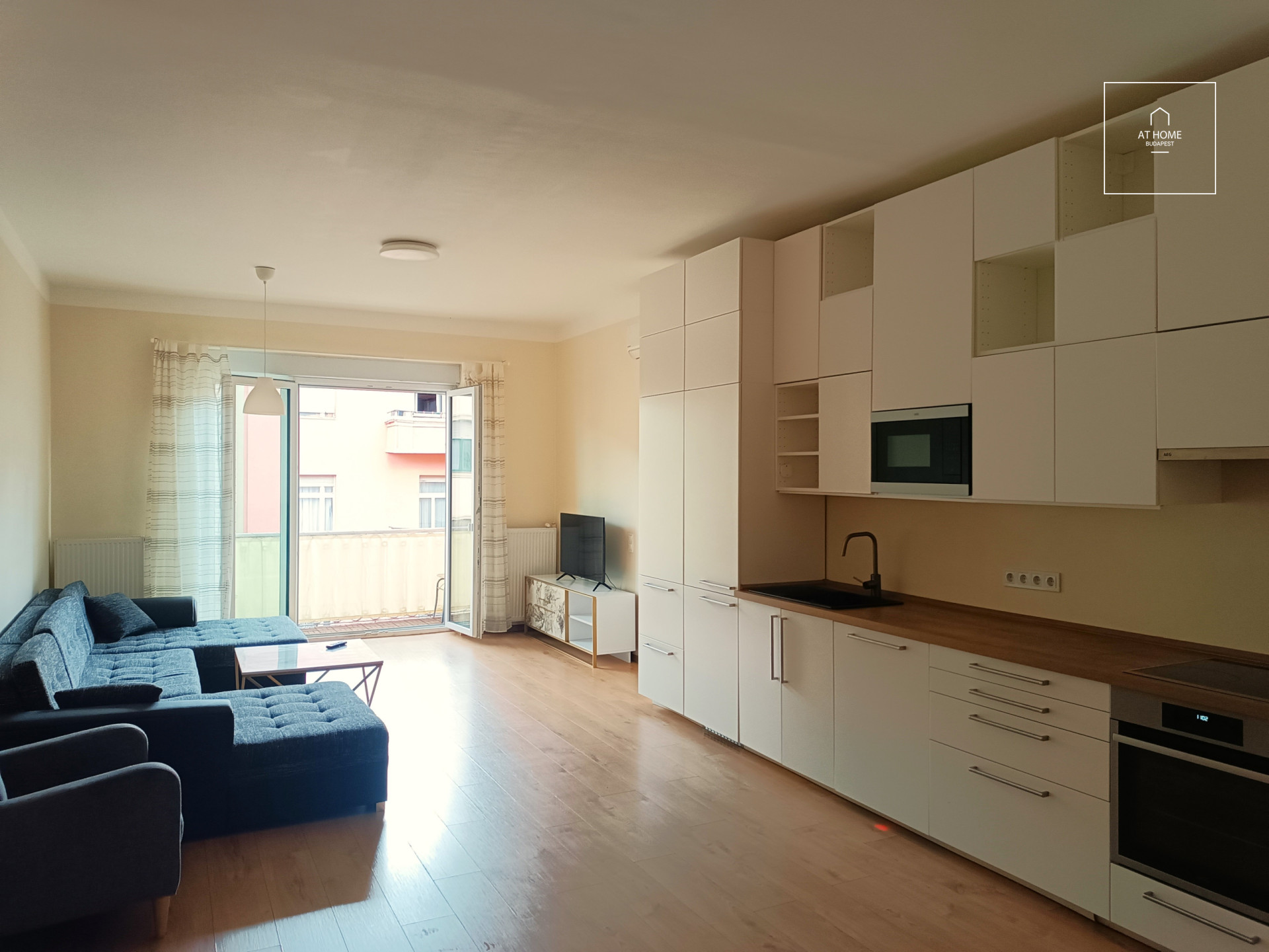 Renovated apartment for rent in Budapest, District I, Krisztinaváros